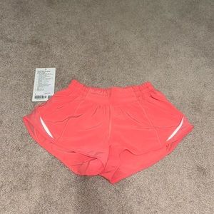 lululemon hotty hot shorts 2.5 in”
